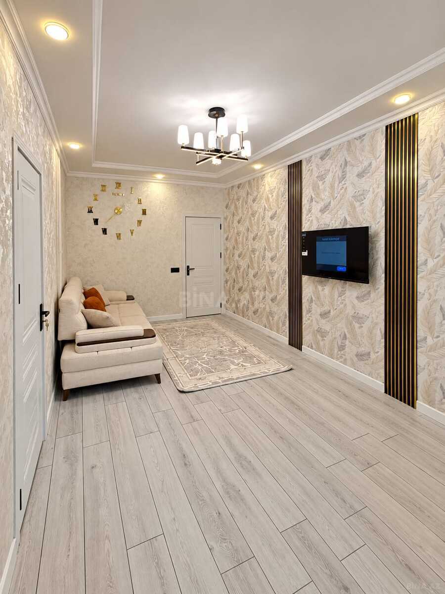 3 otaqlı Köhnə tikili, Bakıxanov q., Bakı