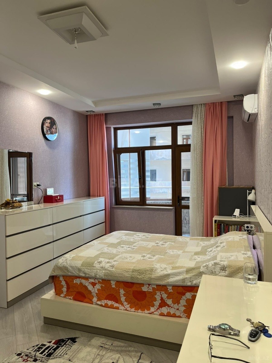 4 otaqlı Yeni tikili, Şah İsmayıl Xətai m., Bakı