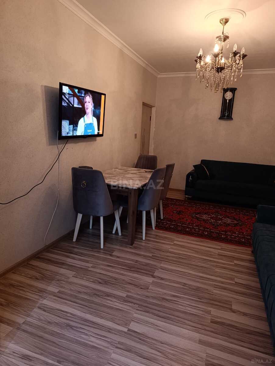 3 otaqlı Köhnə tikili, İnşaatçılar m., Bakı