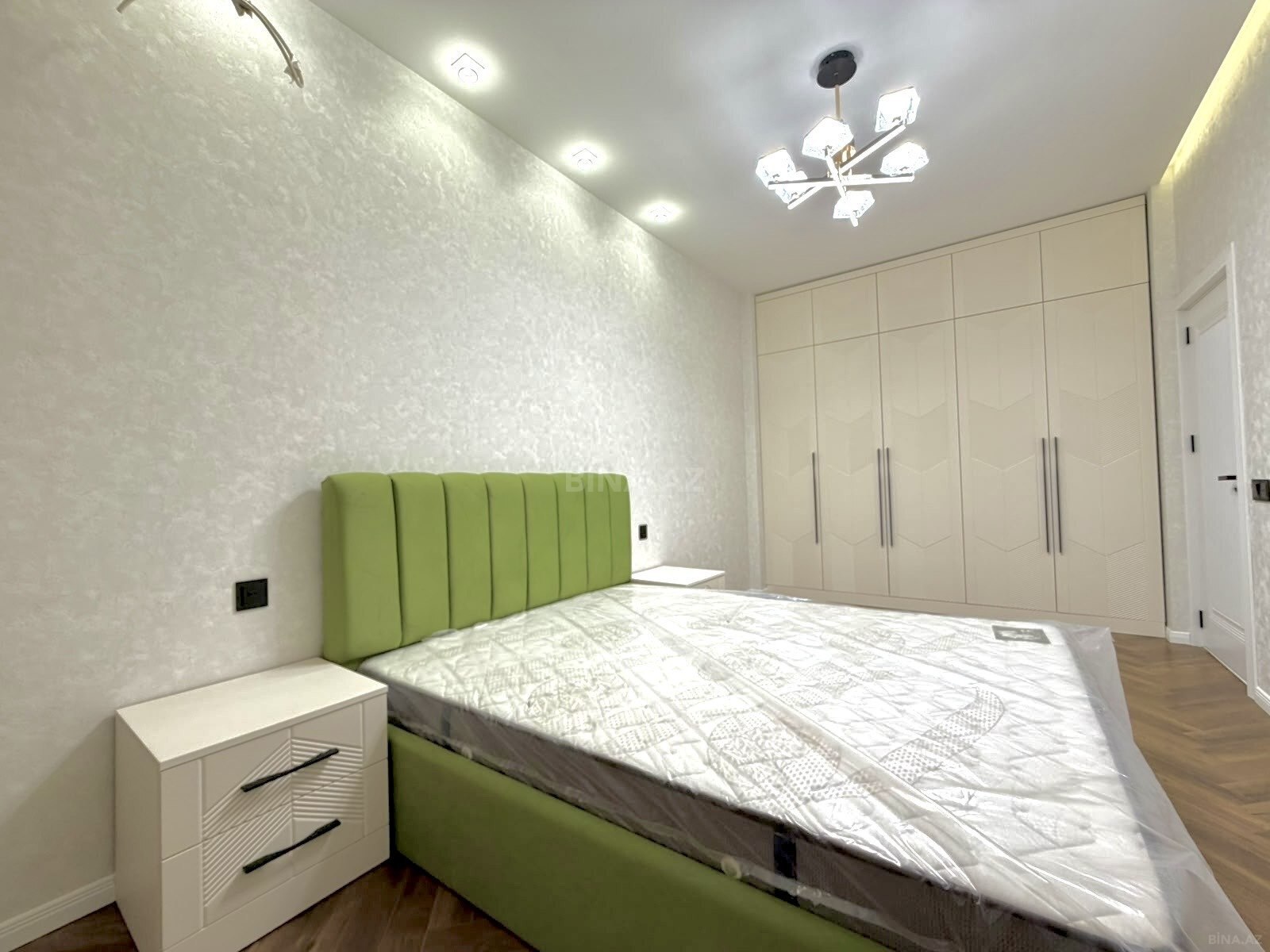 2 otaqlı Yeni tikili, Qara Qarayev m., Bakı
