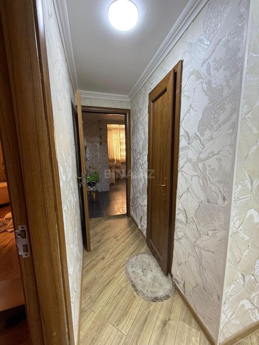 2 otaqlı Köhnə tikili, Elmlər Akademiyası m., Bakı