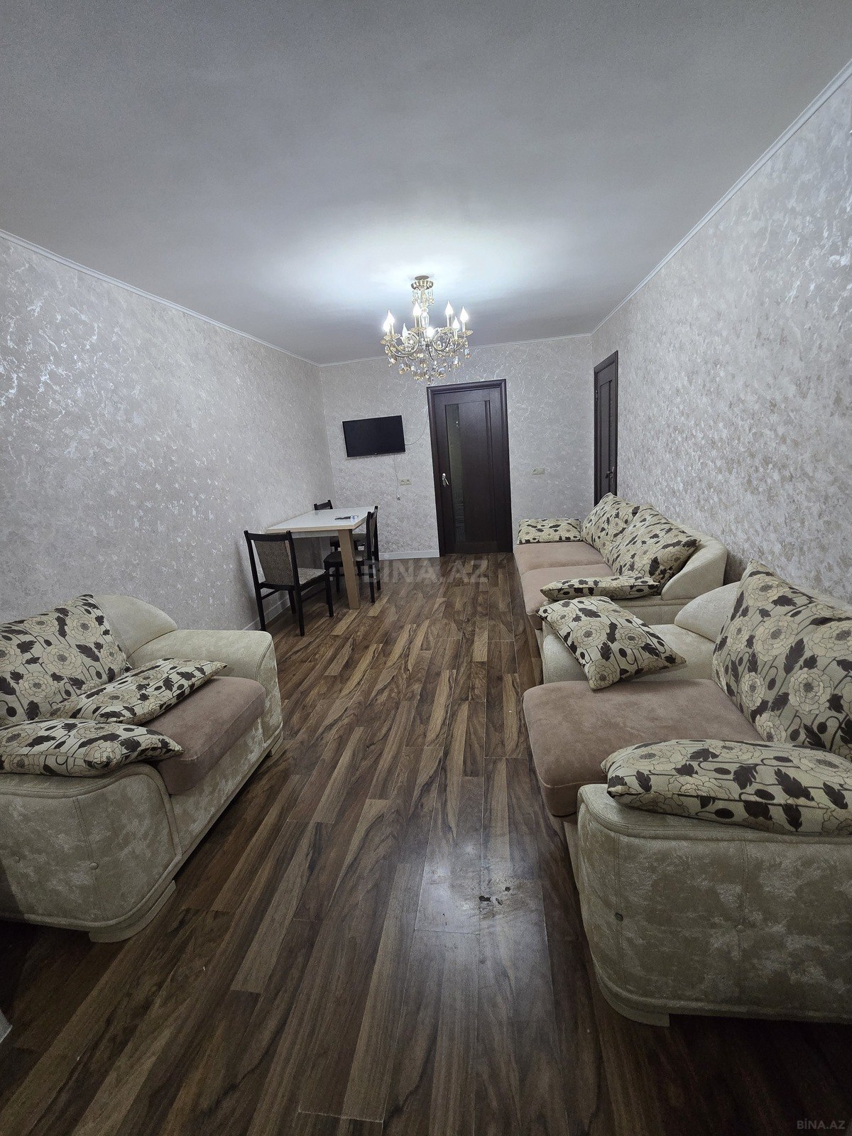 4 otaqlı mənzil kirayə verilir, Bakı