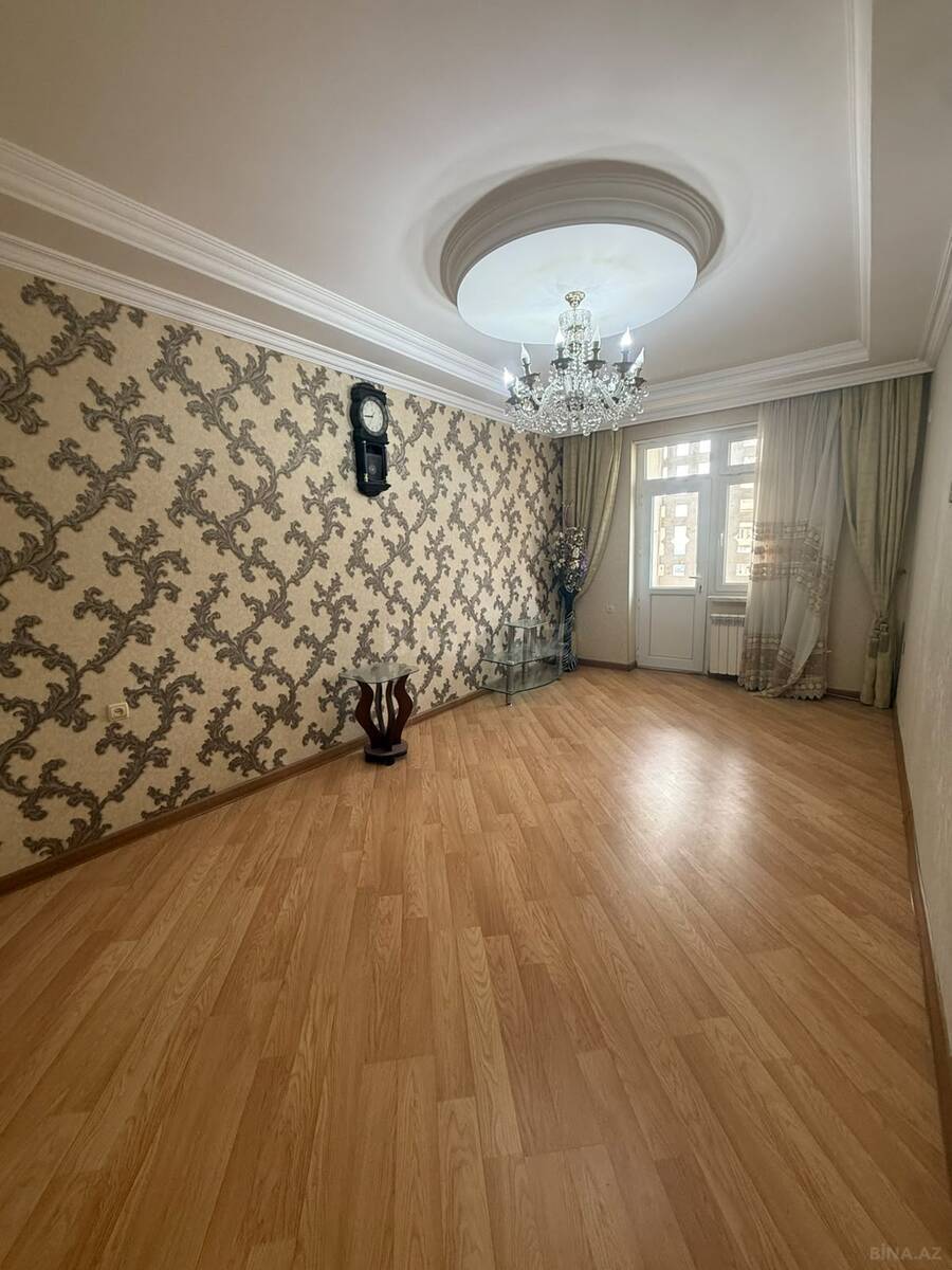 3 otaqlı Köhnə tikili, Xalqlar Dostluğu m., Bakı