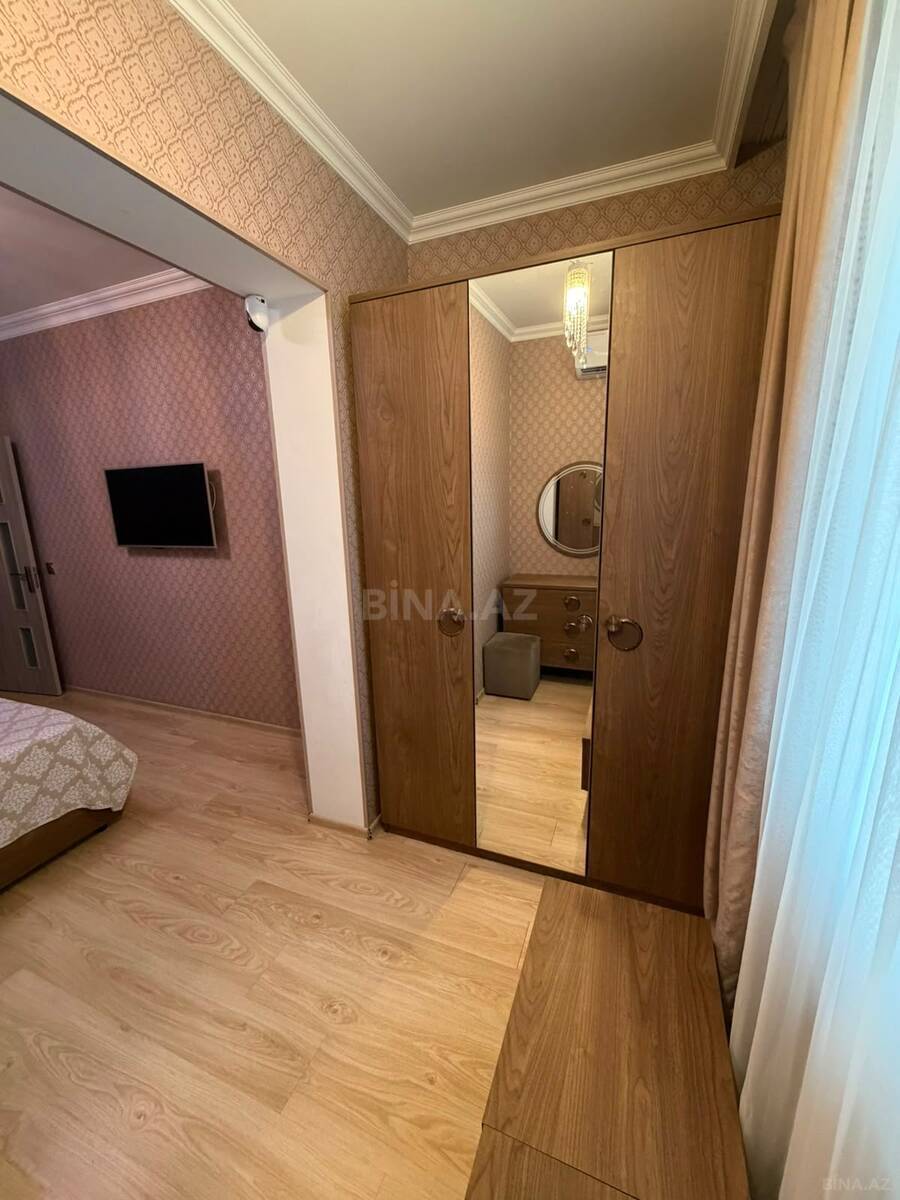 2 otaqlı Köhnə tikili, 8-ci mikrorayon q., Bakı