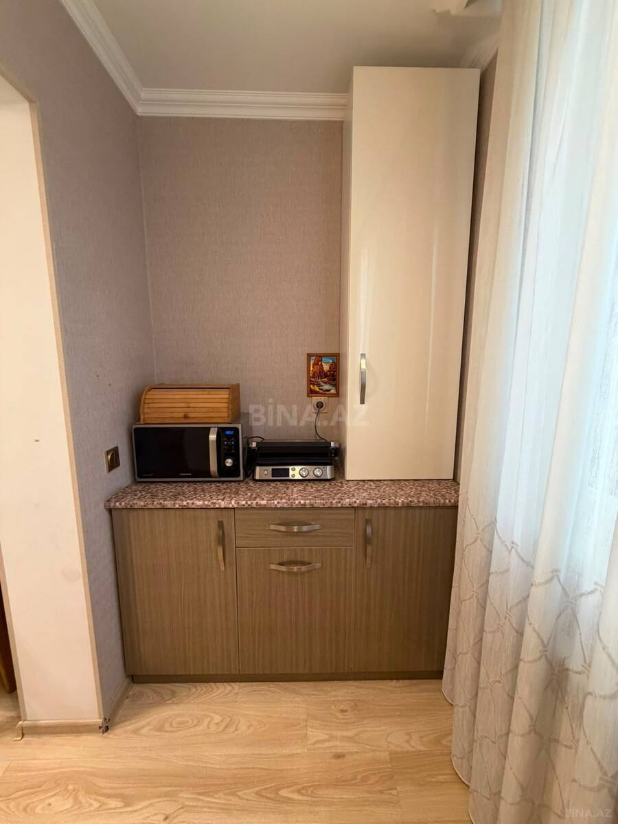 2 otaqlı Köhnə tikili, 8-ci mikrorayon q., Bakı