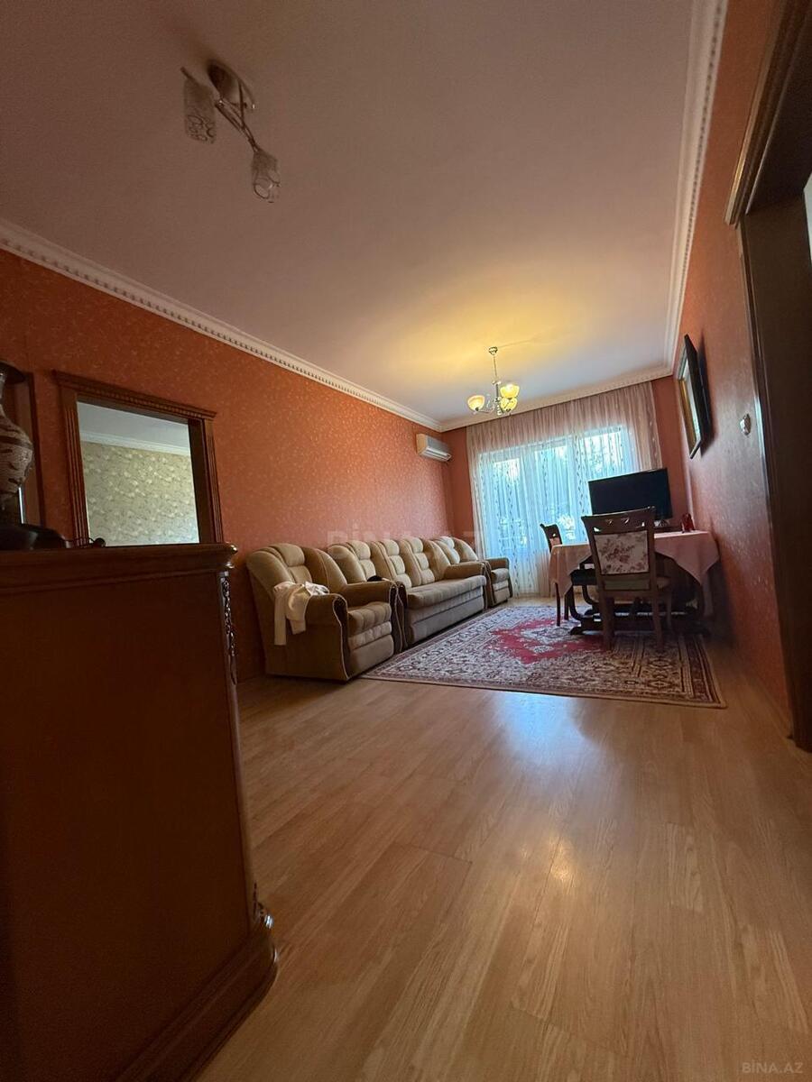 4 otaqlı Köhnə tikili, Əhmədli q., Bakı