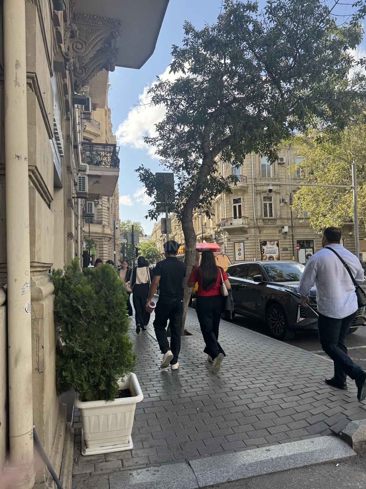 2 otaqlı Köhnə tikili, Sahil m., Bakı