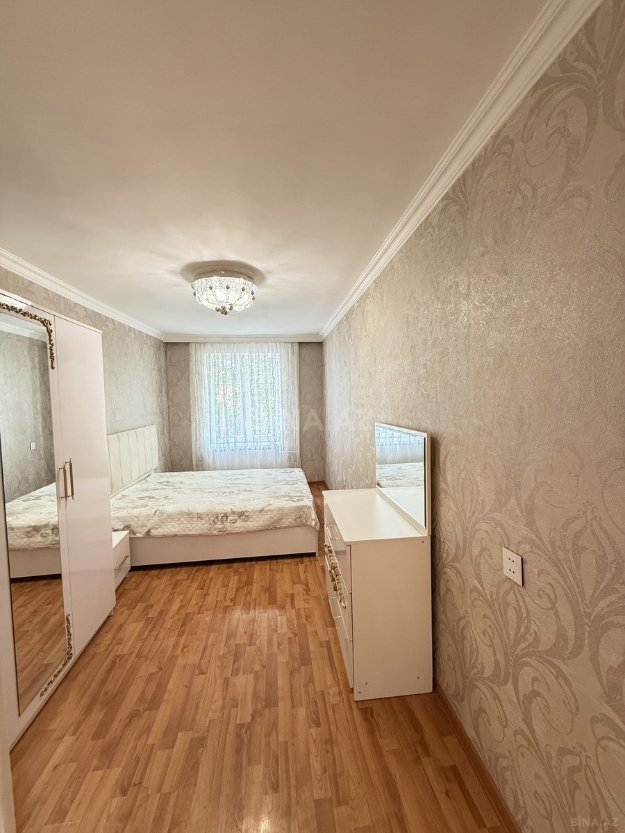 2 otaqlı Köhnə tikili, Elmlər Akademiyası m., Bakı