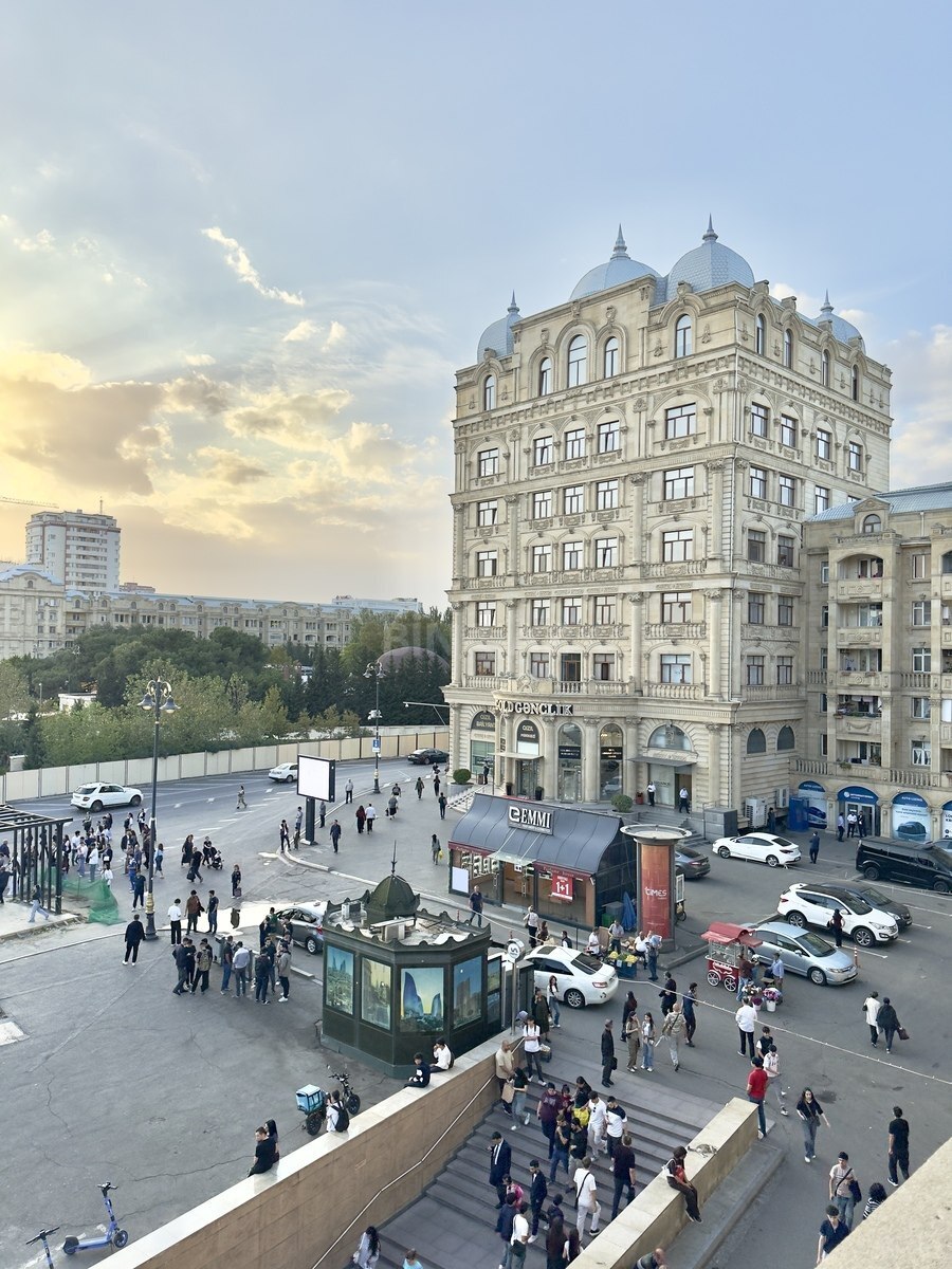 2 otaqlı Köhnə tikili, Gənclik m., Bakı