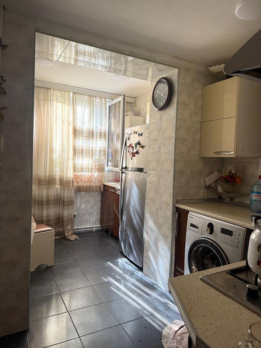 2 otaqlı Köhnə tikili, Elmlər Akademiyası m., Bakı