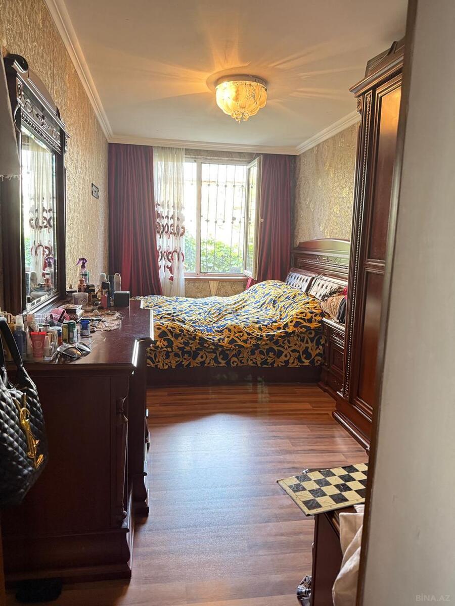 2 otaqlı Köhnə tikili, Elmlər Akademiyası m., Bakı