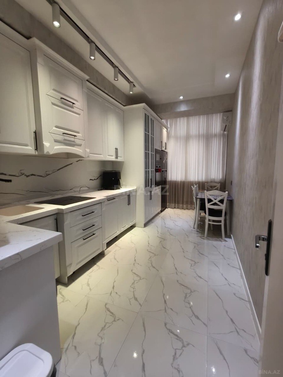 3 otaqlı Yeni tikili, Bakıxanov q., Bakı