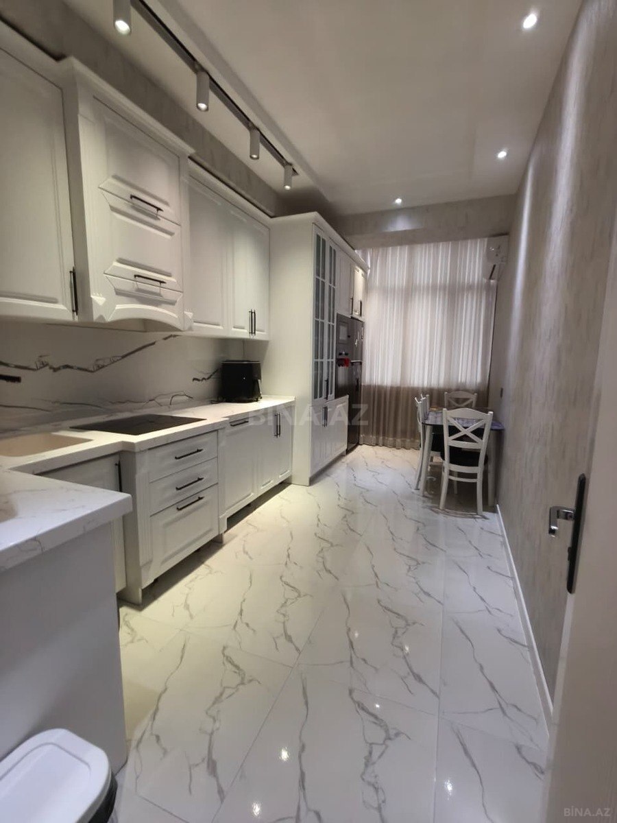 3 otaqlı Yeni tikili, Bakıxanov q., Bakı
