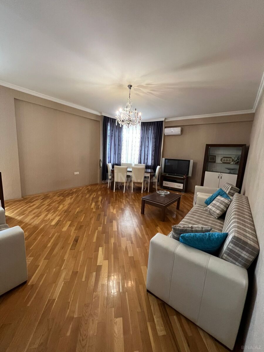 3 otaqlı Yeni tikili, 8 Noyabr m., Bakı