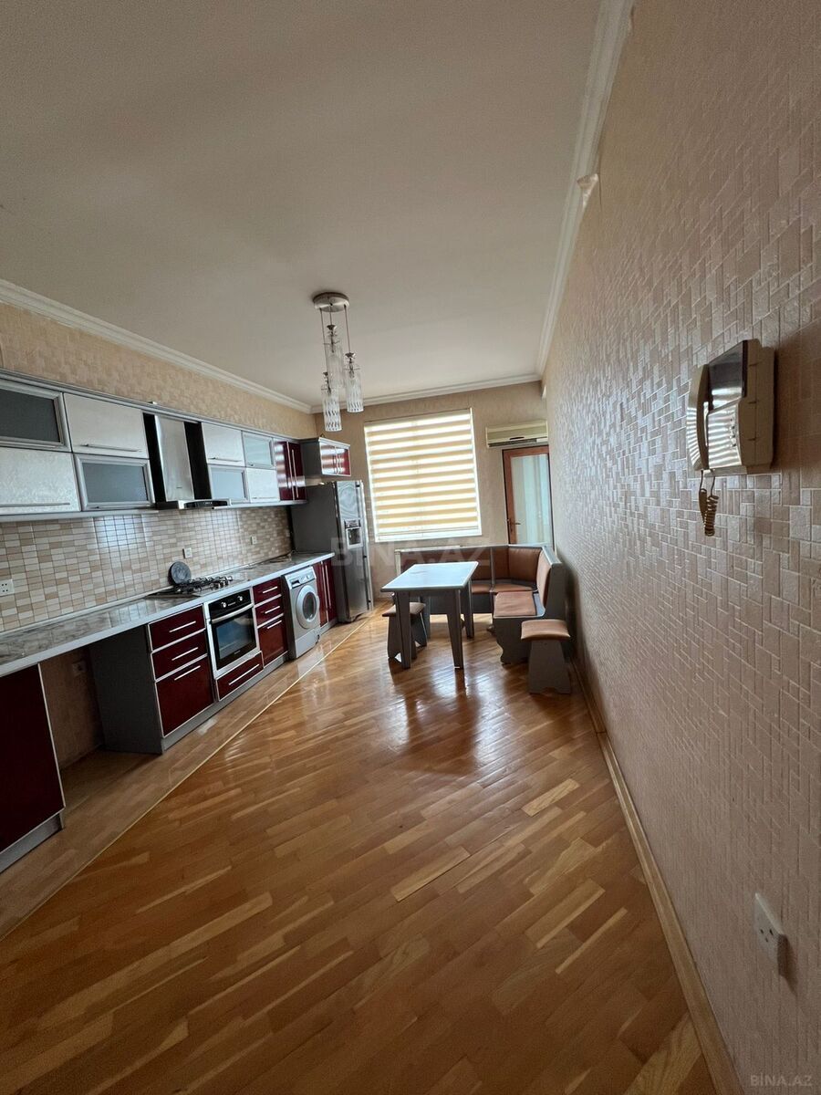 3 otaqlı Yeni tikili, 8 Noyabr m., Bakı