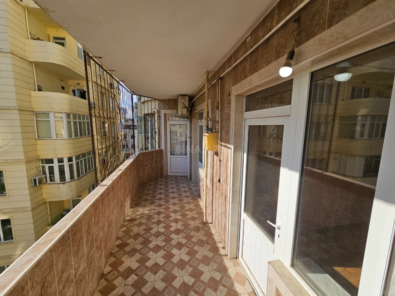 3 otaqlı Yeni tikili, 8 Noyabr m., Bakı