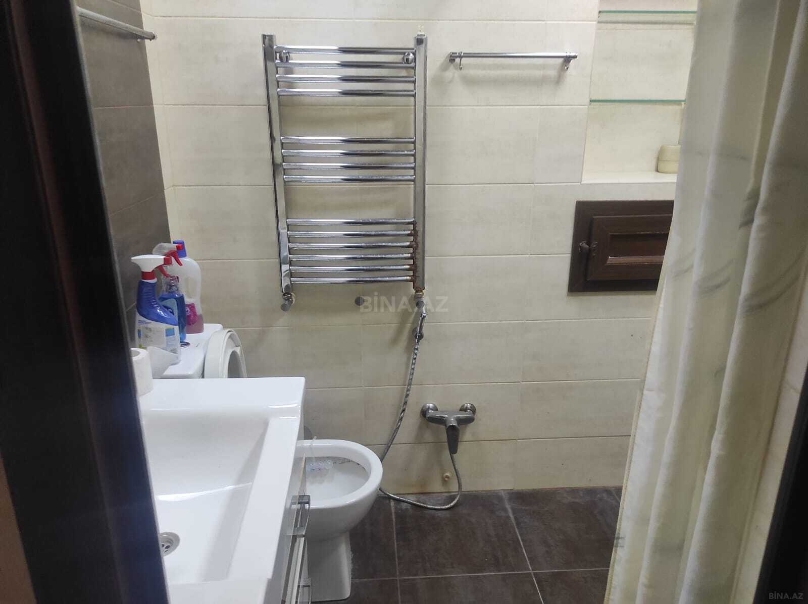2 otaqlı Köhnə tikili, Elmlər Akademiyası m., Bakı