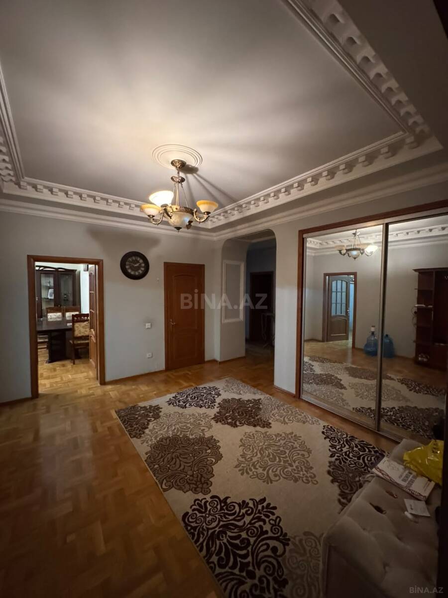 3 otaqlı Yeni tikili, 8 Noyabr m., Bakı