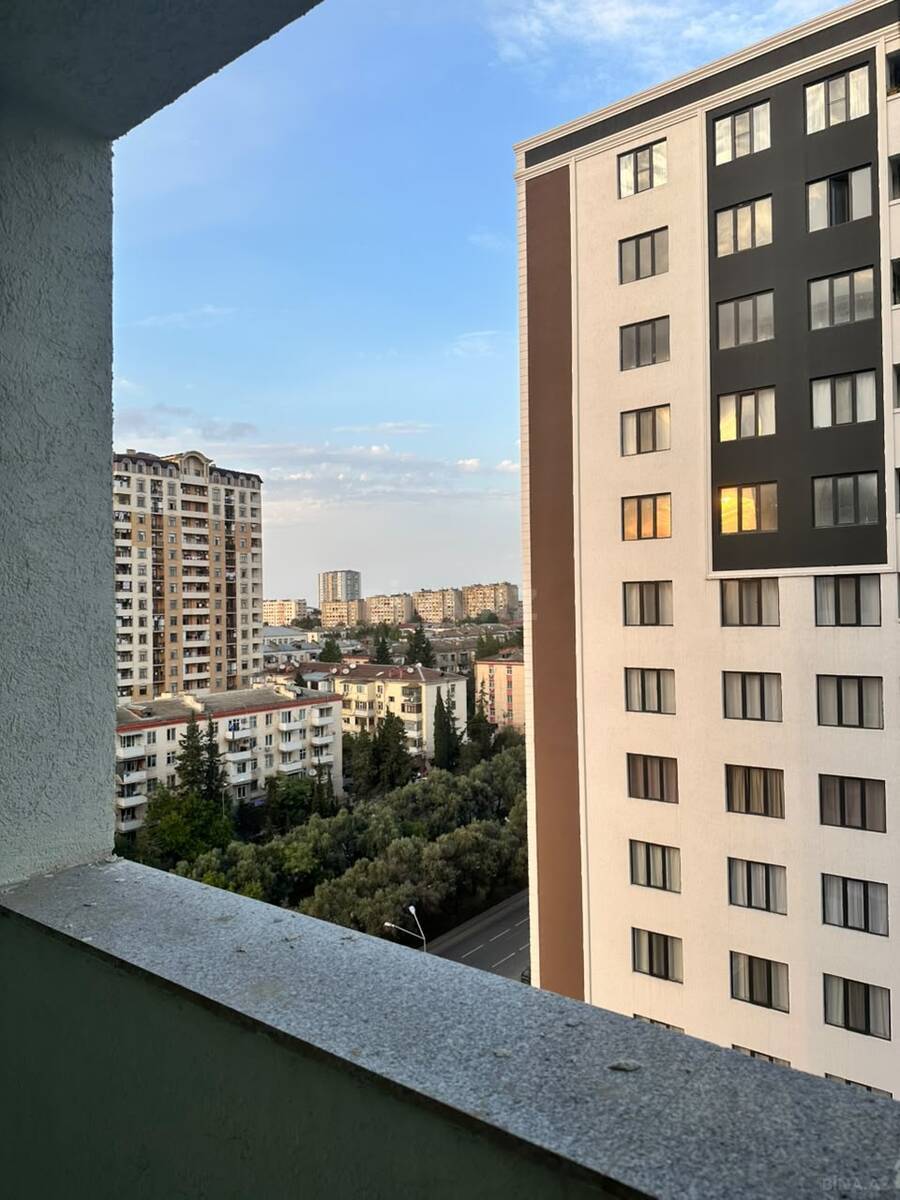 4 otaqlı Yeni tikili, Neftçilər m., Bakı