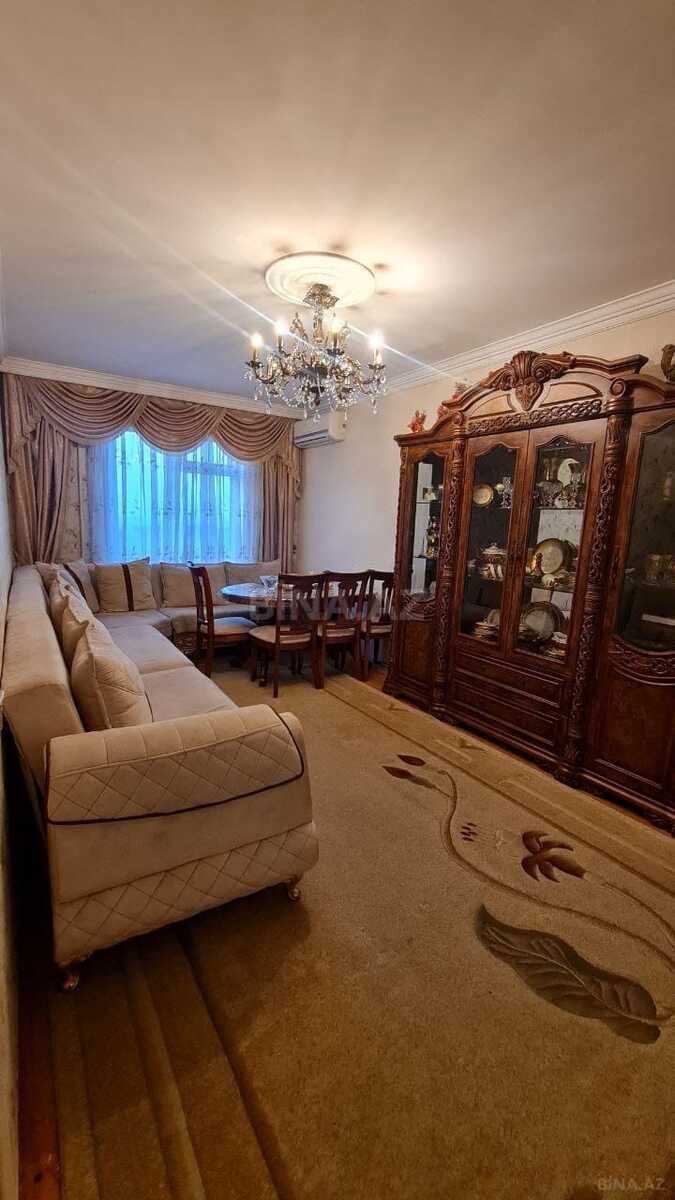 3 otaqlı Köhnə tikili, Memar Əcəmi m., Bakı