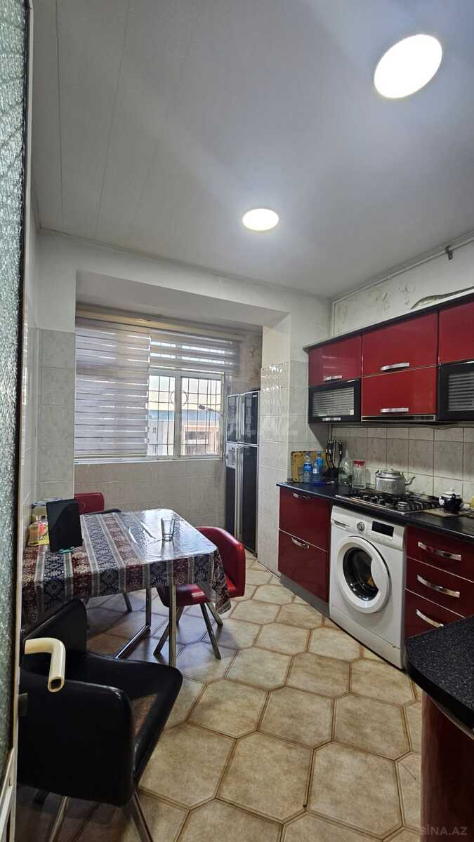 3 otaqlı Köhnə tikili, Elmlər Akademiyası m., Bakı