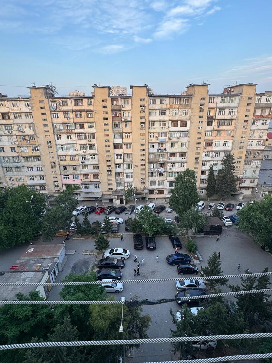 2 otaqlı Köhnə tikili, İnşaatçılar m., Bakı