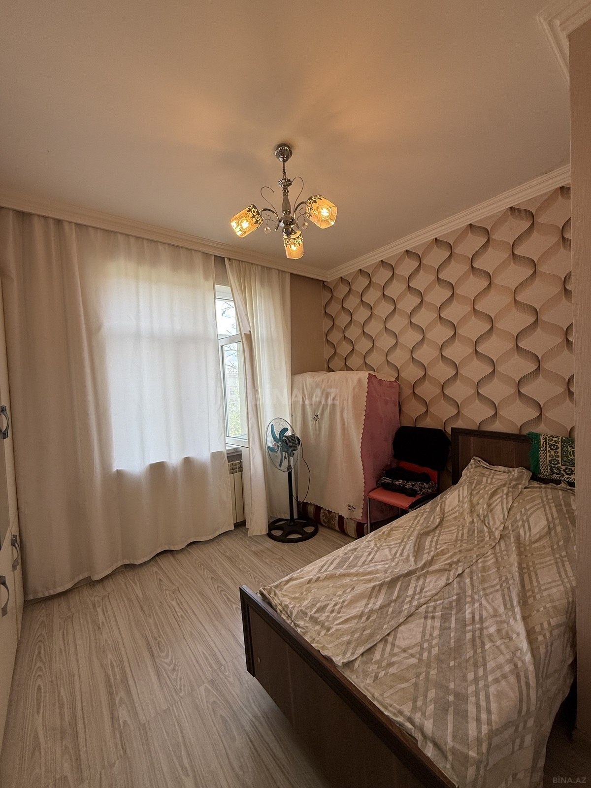3 otaqlı Köhnə tikili, Yeni Günəşli q., Bakı