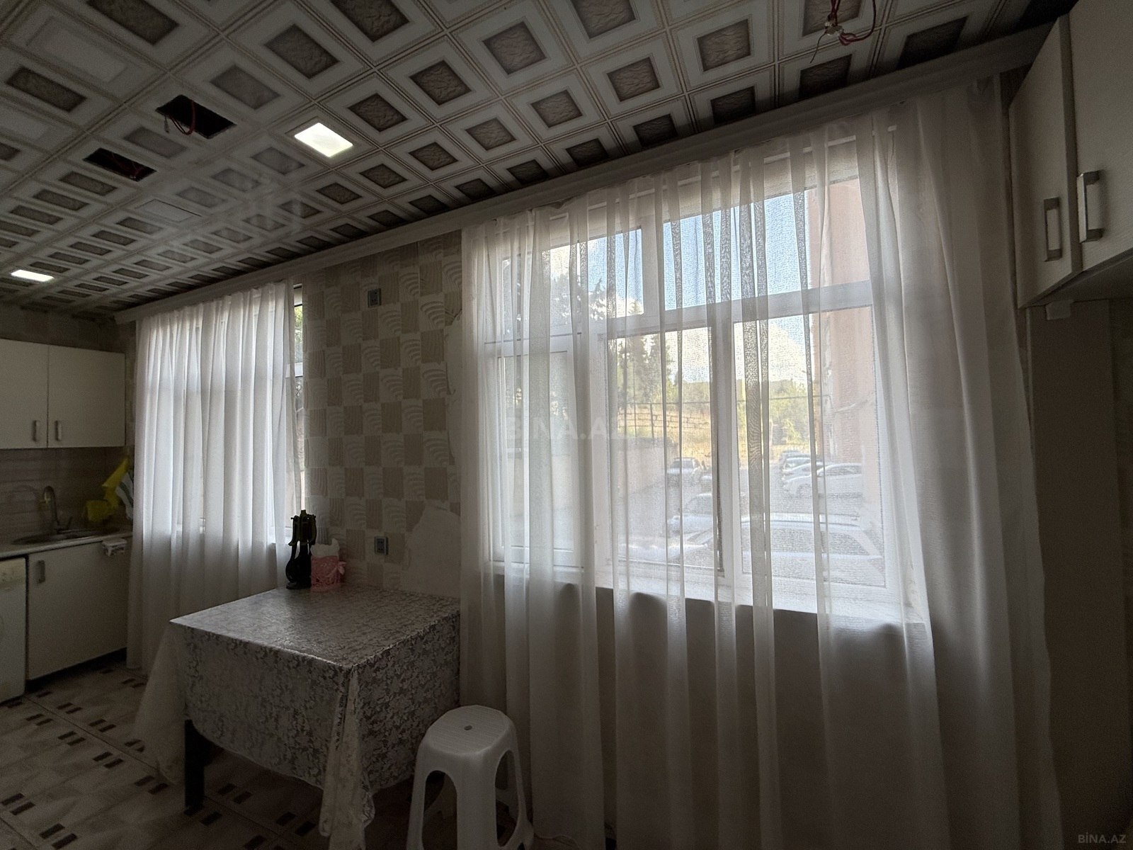 3 otaqlı Köhnə tikili, Yeni Günəşli q., Bakı