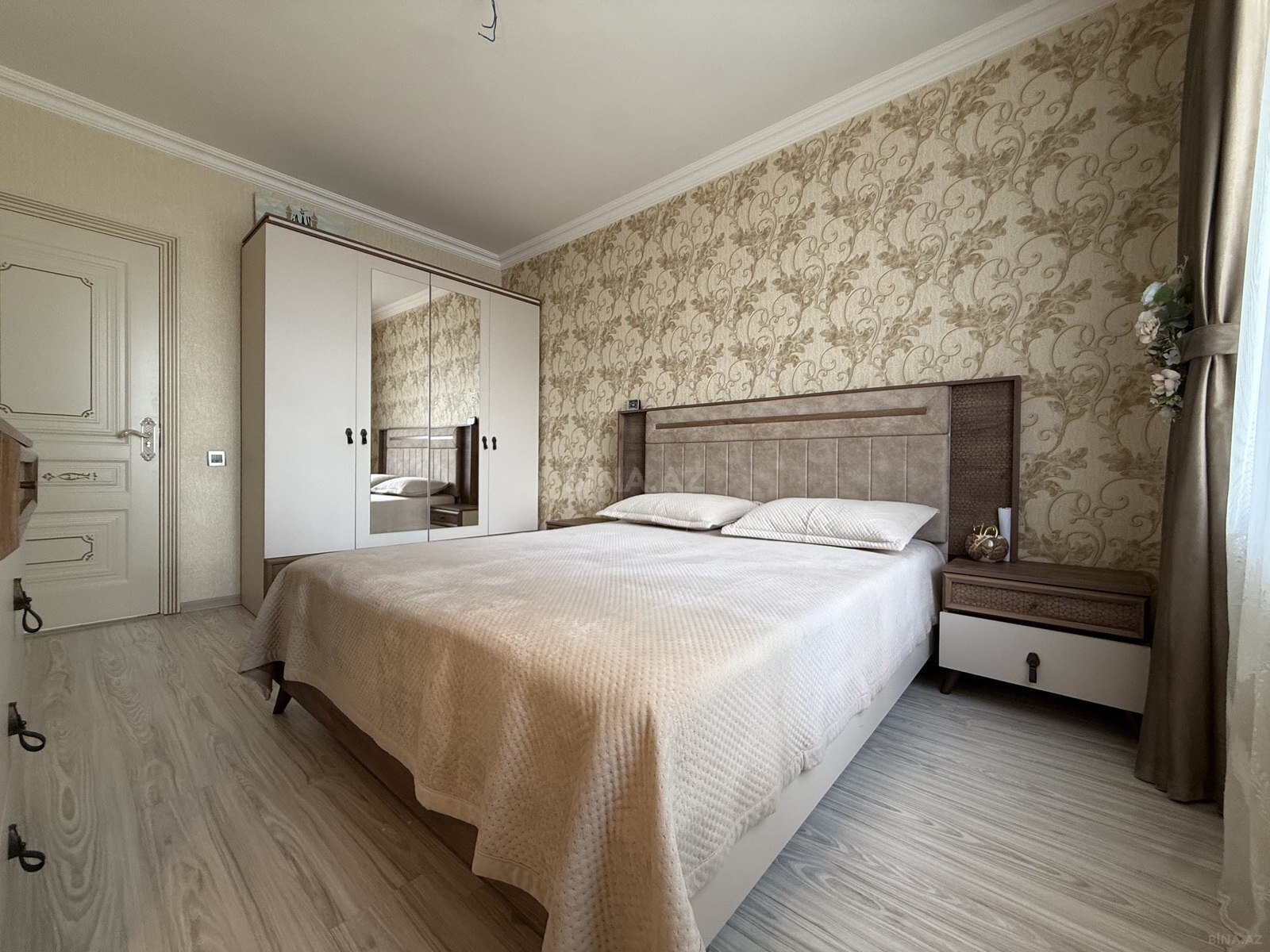 3 otaqlı Köhnə tikili, Yeni Günəşli q., Bakı