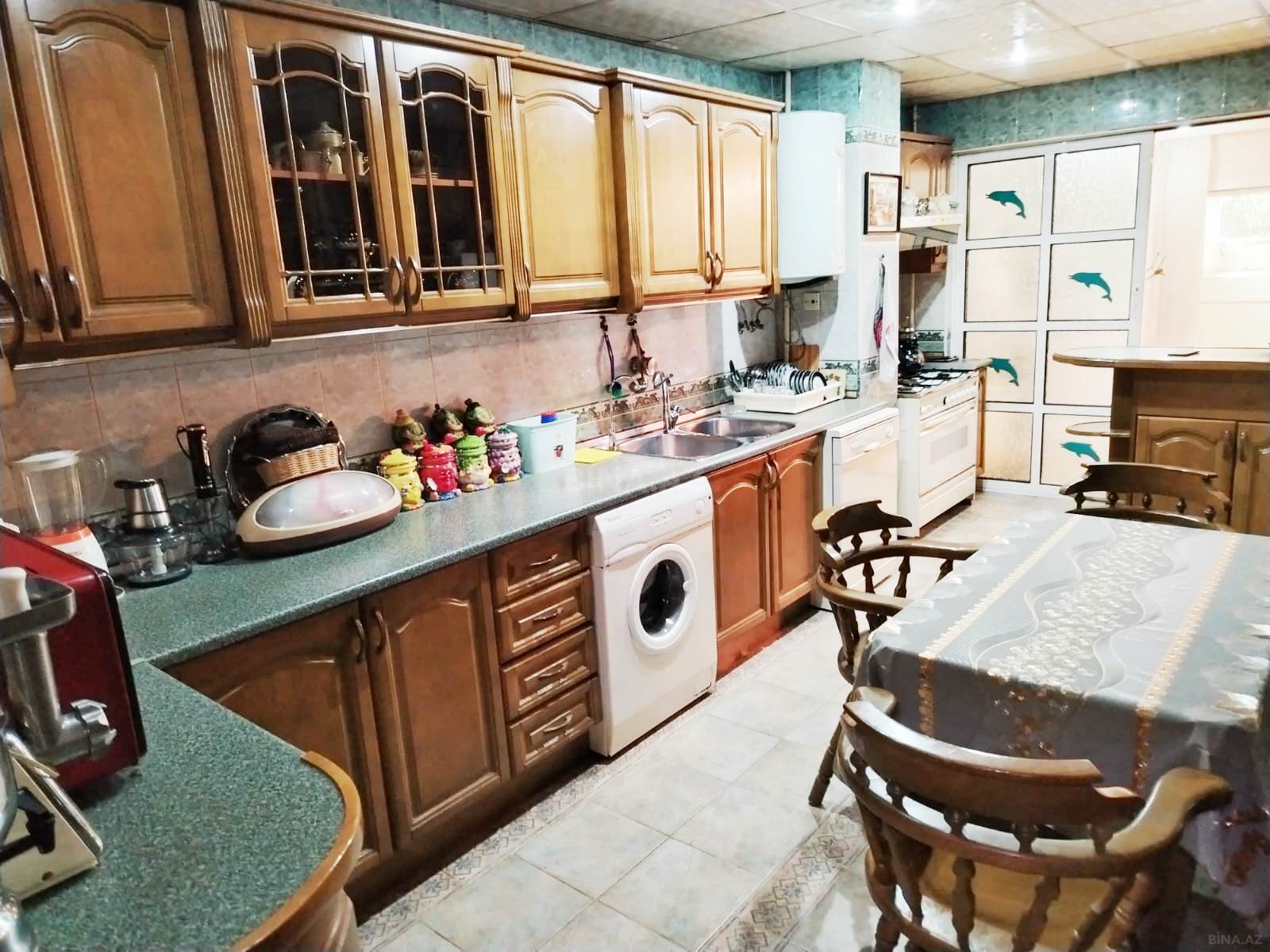 5 otaqlı Köhnə tikili, Azadlıq Prospekti m., Bakı
