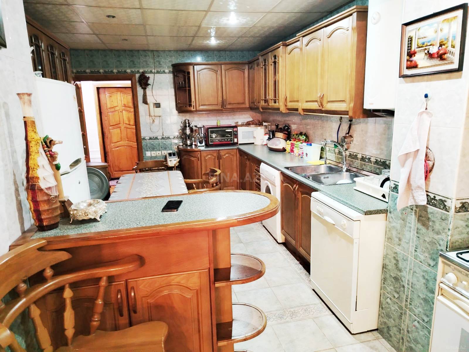 5 otaqlı Köhnə tikili, Azadlıq Prospekti m., Bakı