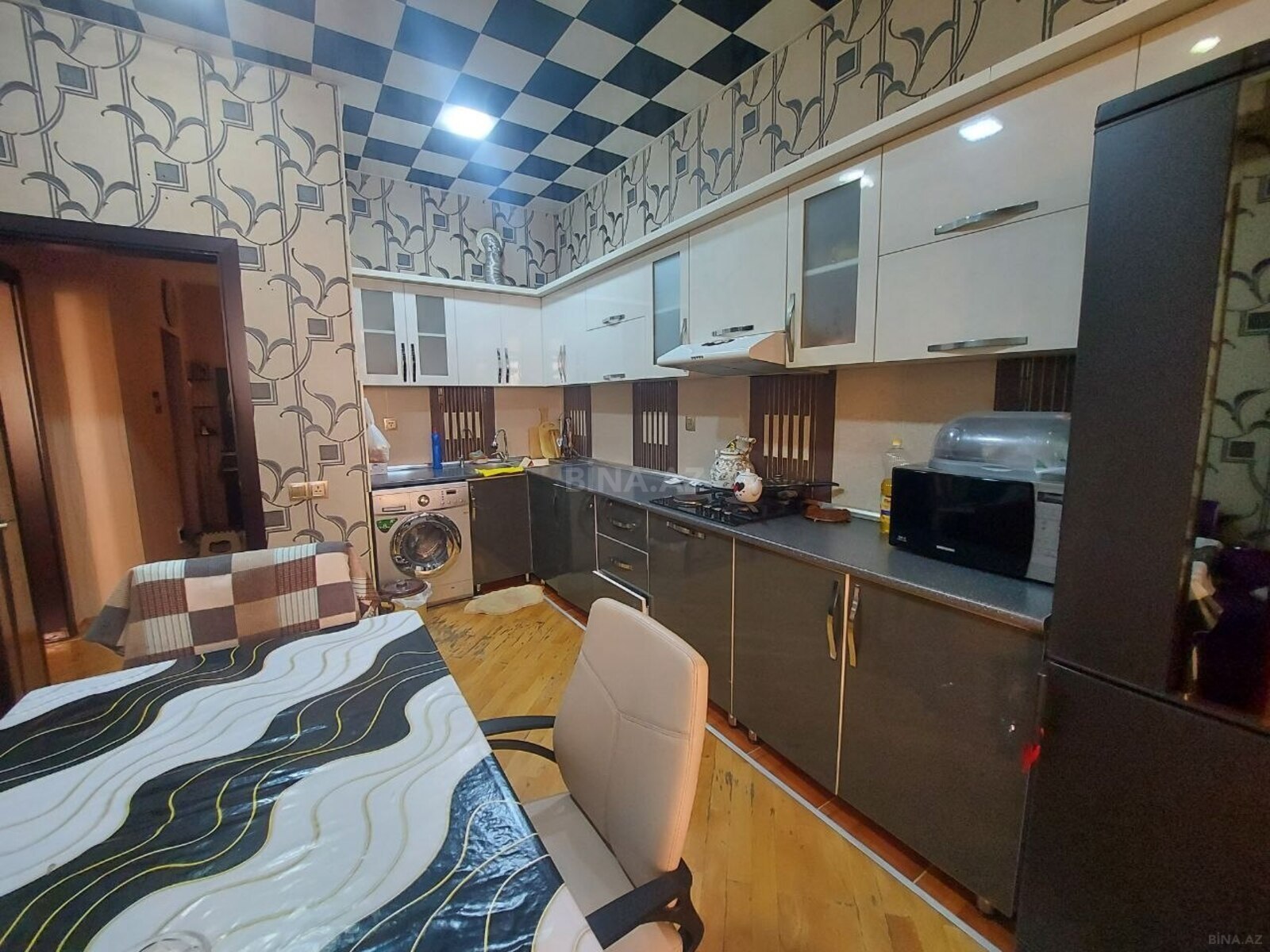 3 otaqlı Yeni tikili, İnşaatçılar m., Bakı