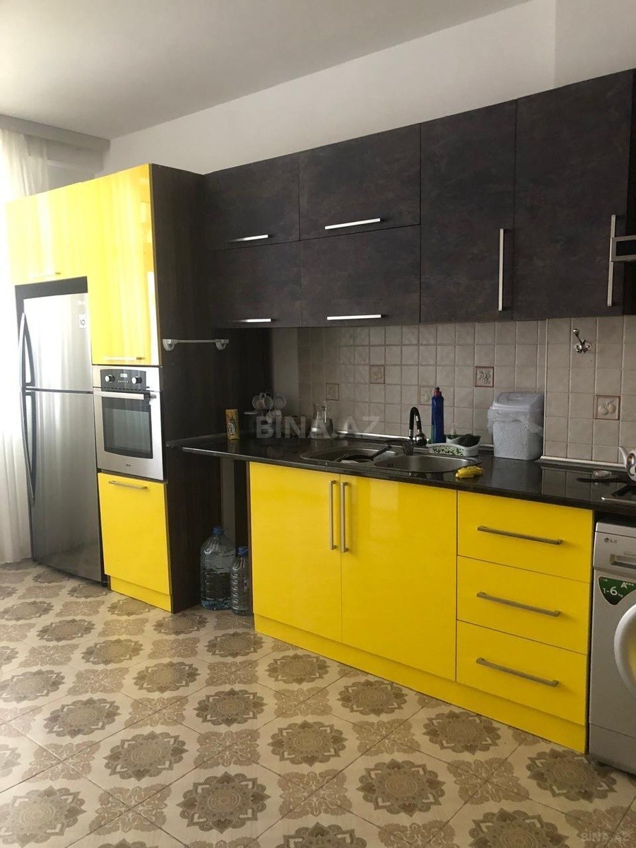 3 otaqlı Yeni tikili, Neftçilər m., Bakı