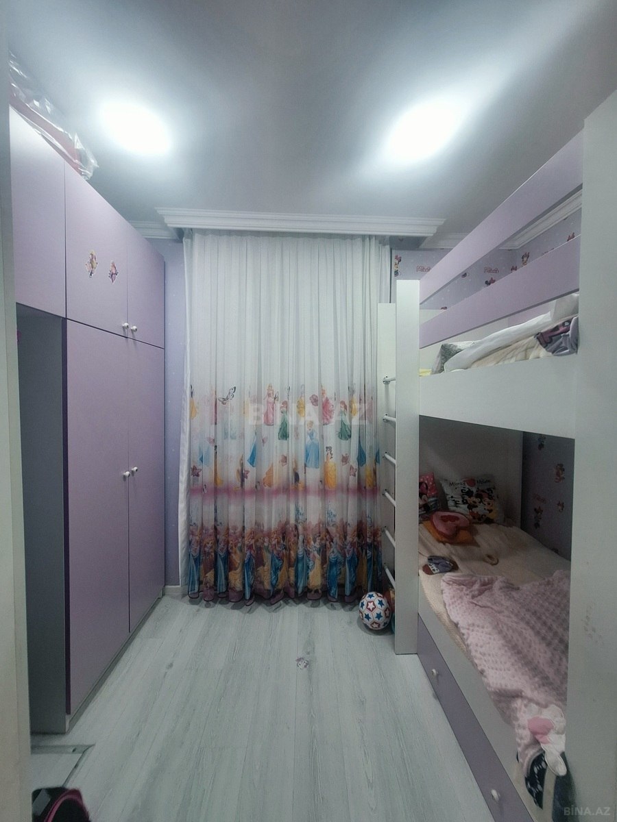 2 otaqlı Köhnə tikili, Elmlər Akademiyası m., Bakı