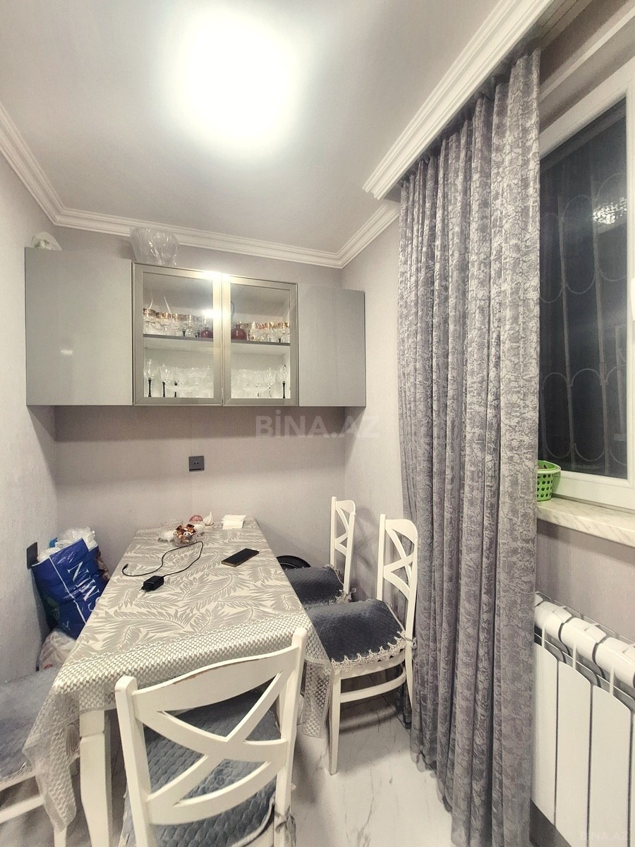 2 otaqlı Köhnə tikili, Elmlər Akademiyası m., Bakı