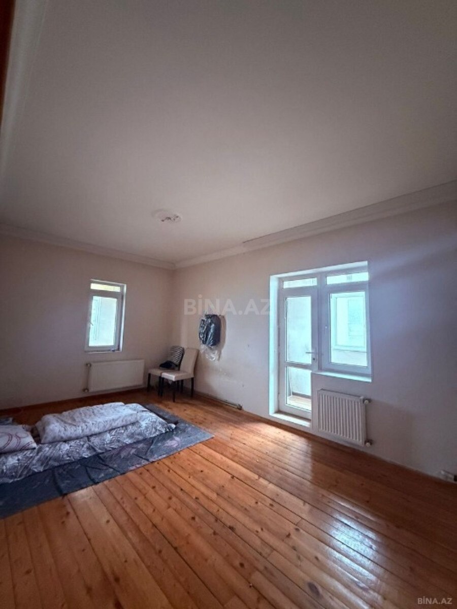 4 otaqlı Köhnə tikili, Xalqlar Dostluğu m., Bakı