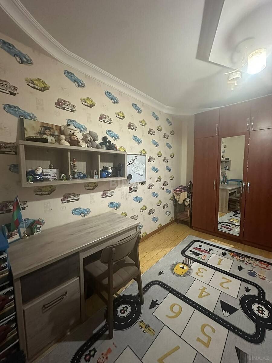 4 otaqlı Köhnə tikili, Həzi Aslanov q., Bakı