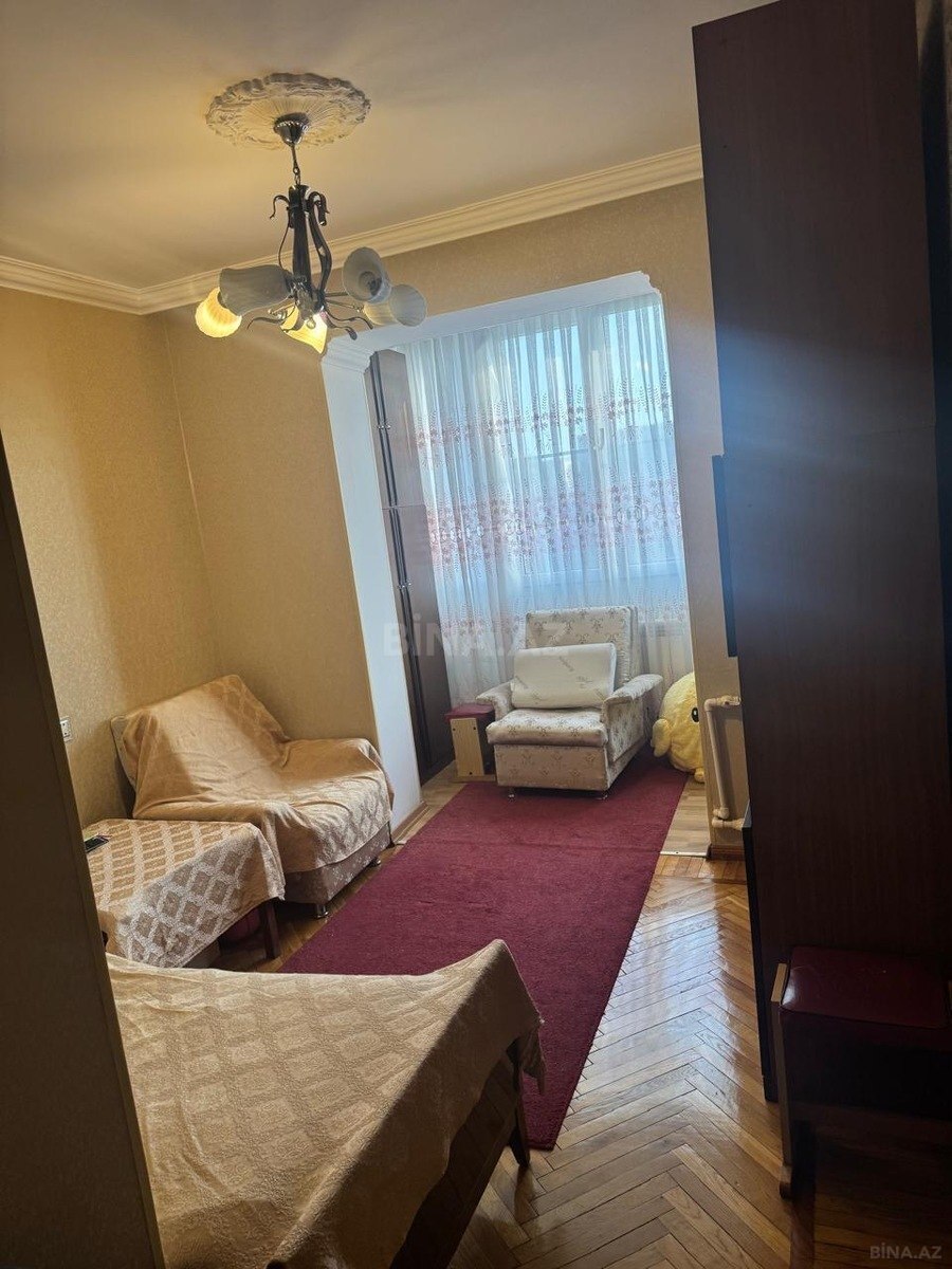 4 otaqlı Köhnə tikili, Əhmədli m., Bakı