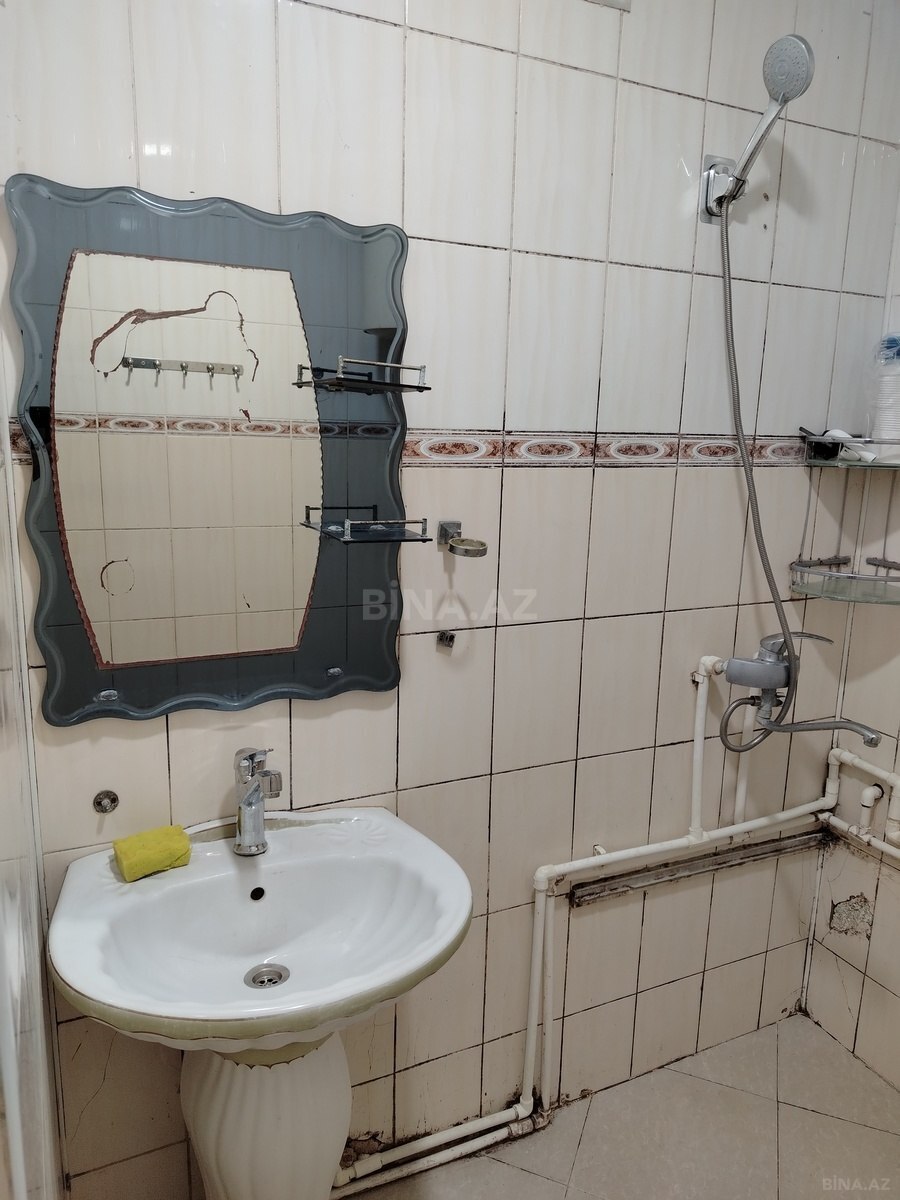 2 otaqlı Köhnə tikili, Memar Əcəmi m., Bakı
