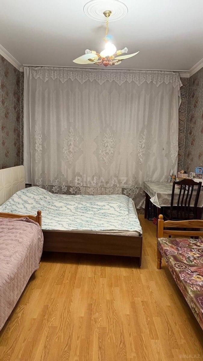2 otaqlı Köhnə tikili, Memar Əcəmi m., Bakı