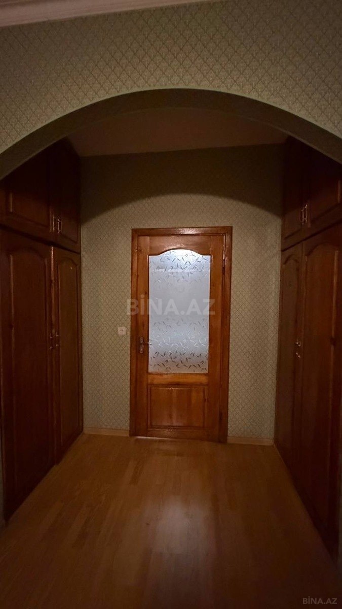 2 otaqlı Köhnə tikili, Memar Əcəmi m., Bakı
