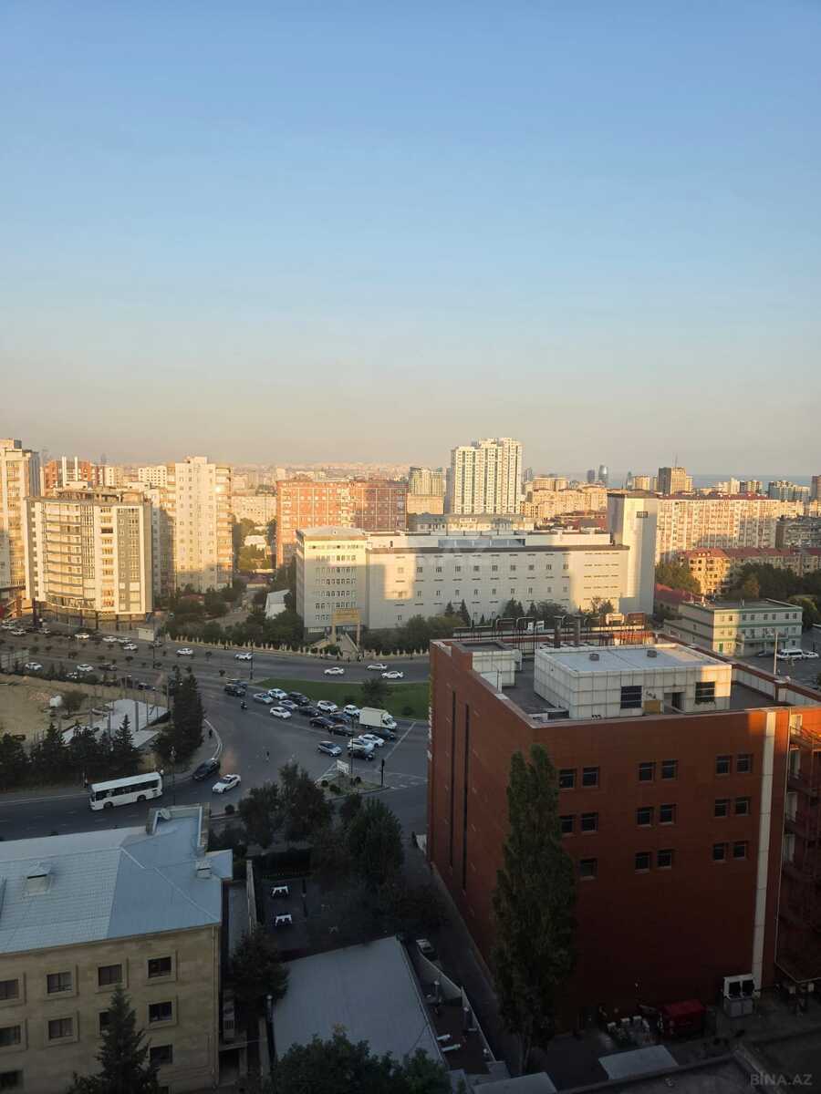 3 otaqlı Yeni tikili, İnşaatçılar m., Bakı