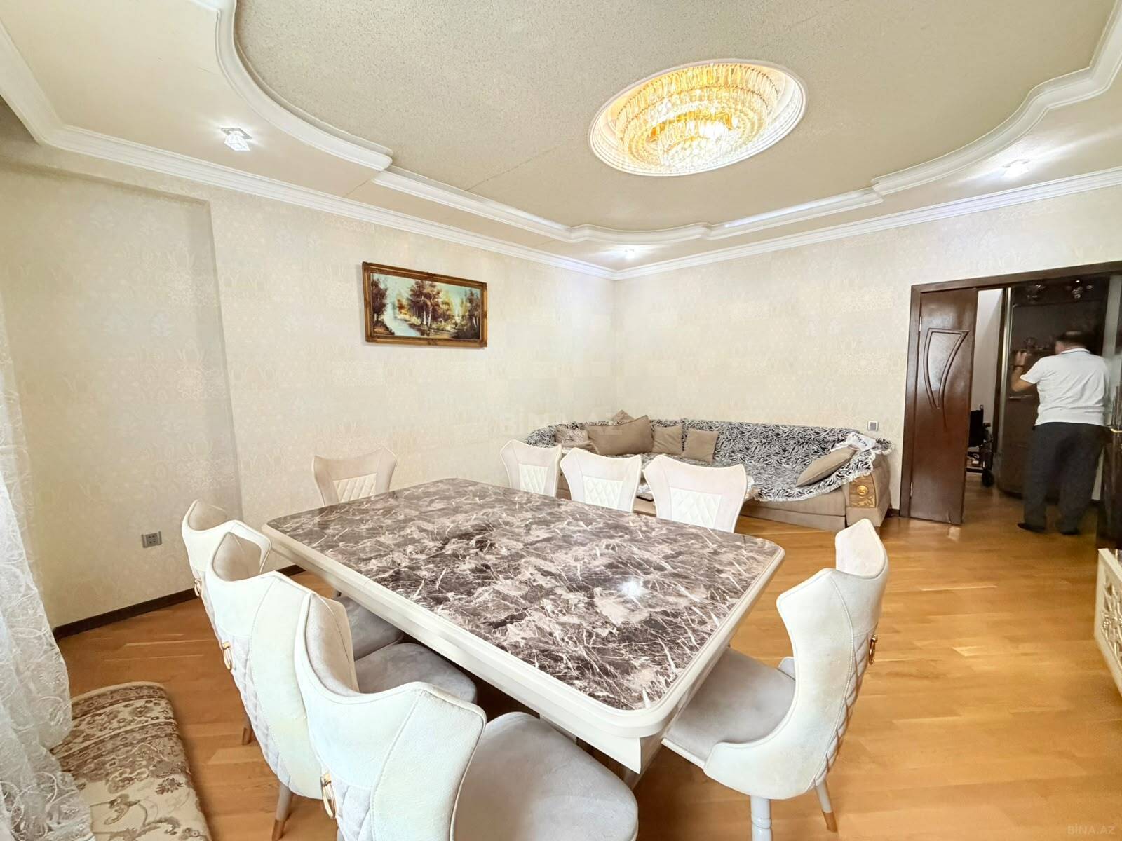 3 otaqlı Yeni tikili, İnşaatçılar m., Bakı
