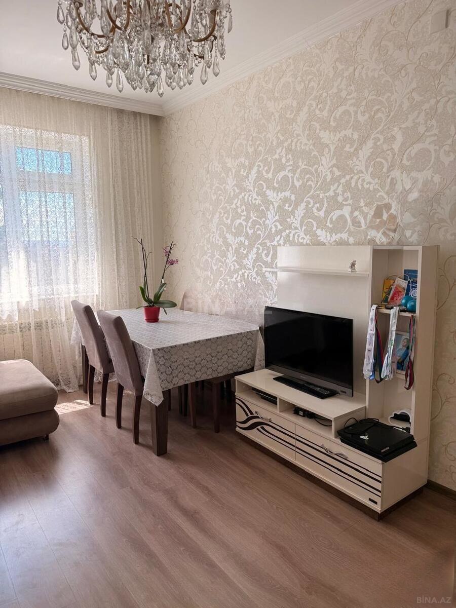 3 otaqlı Köhnə tikili, Həzi Aslanov m., Bakı