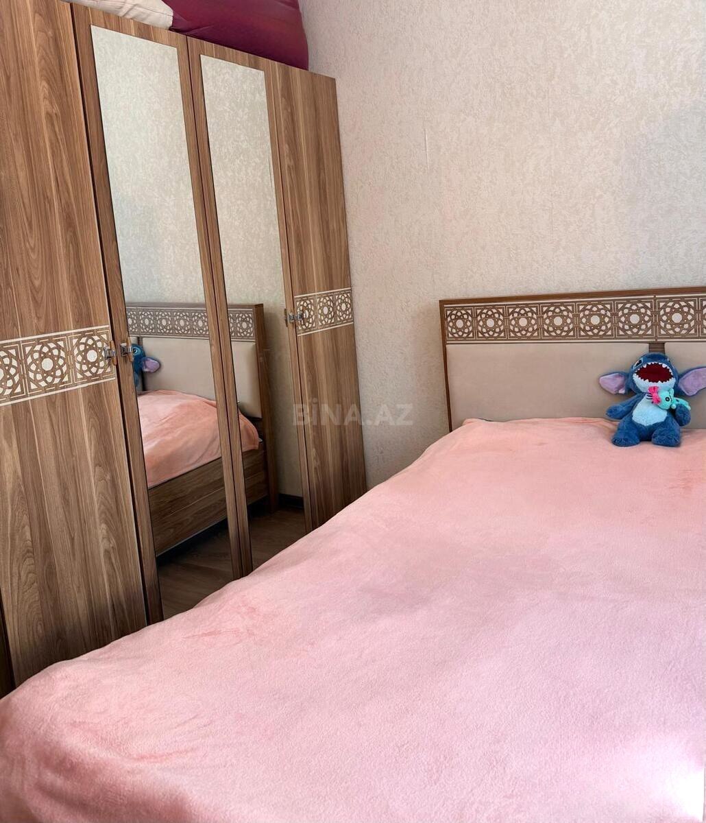 3 otaqlı Köhnə tikili, Həzi Aslanov m., Bakı