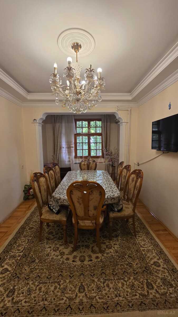 3 otaqlı Köhnə tikili, Memar Əcəmi m., Bakı