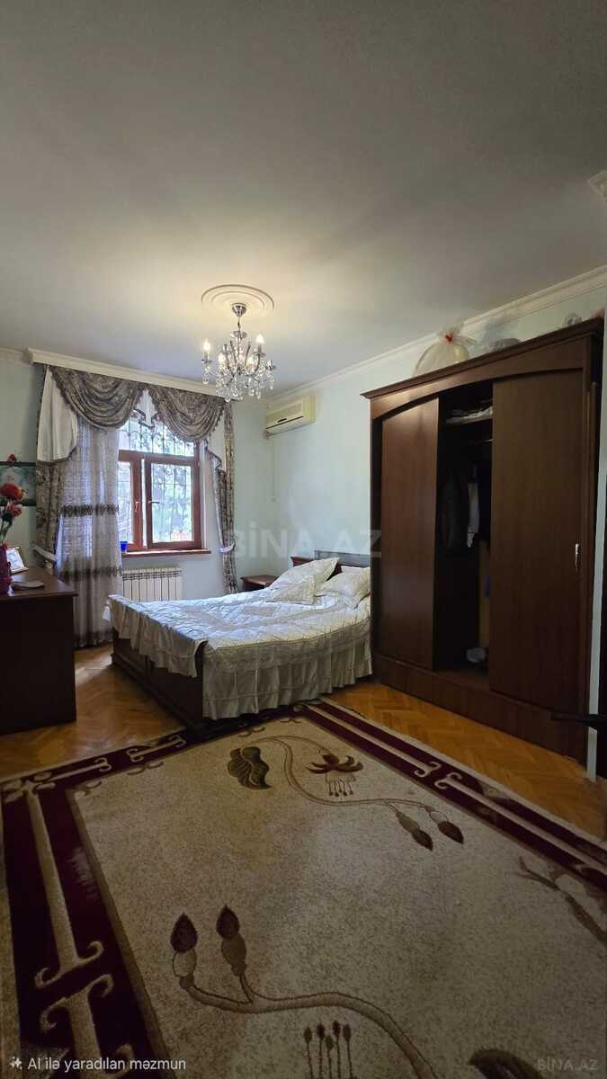 3 otaqlı Köhnə tikili, Memar Əcəmi m., Bakı