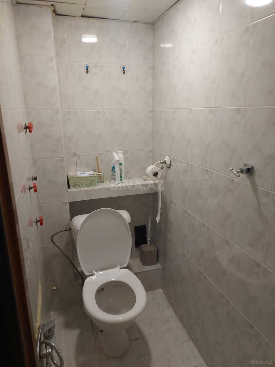 2 otaqlı Köhnə tikili, 8-ci mikrorayon q., Bakı