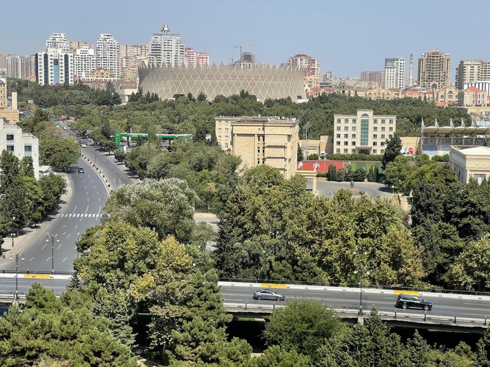 3 otaqlı Yeni tikili, Nizami m., Bakı