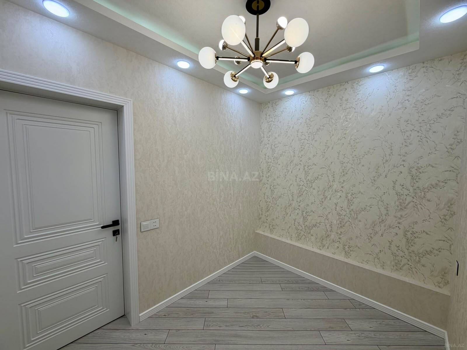3 otaqlı Köhnə tikili, Əhmədli m., Bakı